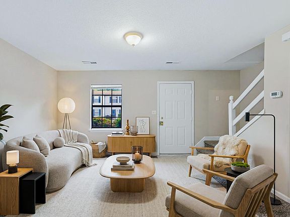 4th image of 80 Countryplace Ln