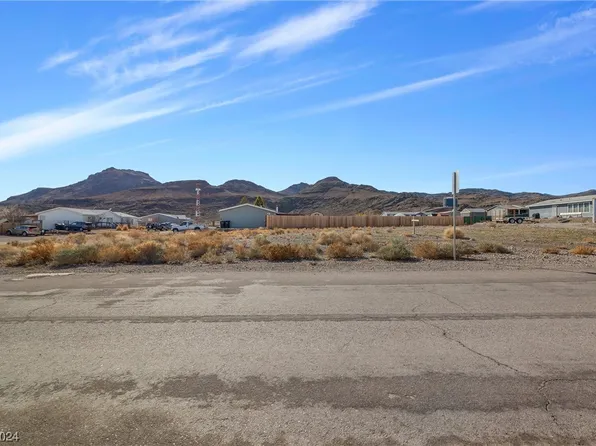 435 Raleigh Ln, Indian Springs, NV 89018