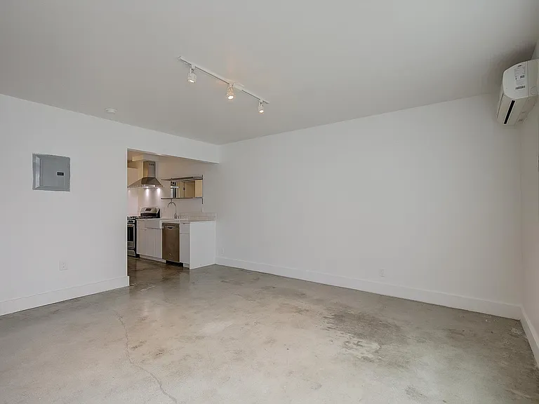 208 S Avenue 58 #3 — Photo 14