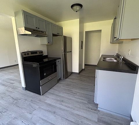 3rd image of 595 Wagner Dr #16