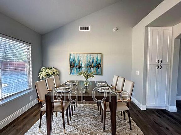 5th image of 2156 Russell Dr