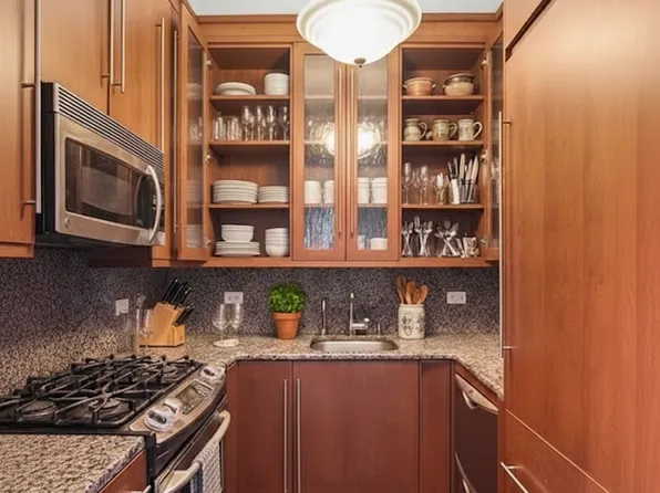 99 Battery Place image 4 of 13