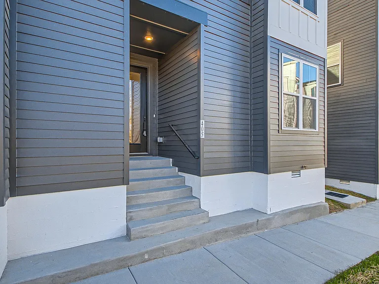 405 Serenity Ln — Photo 27