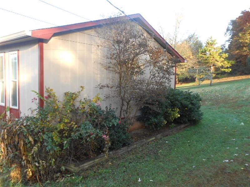 2nd image of 128 Meadowview Ln