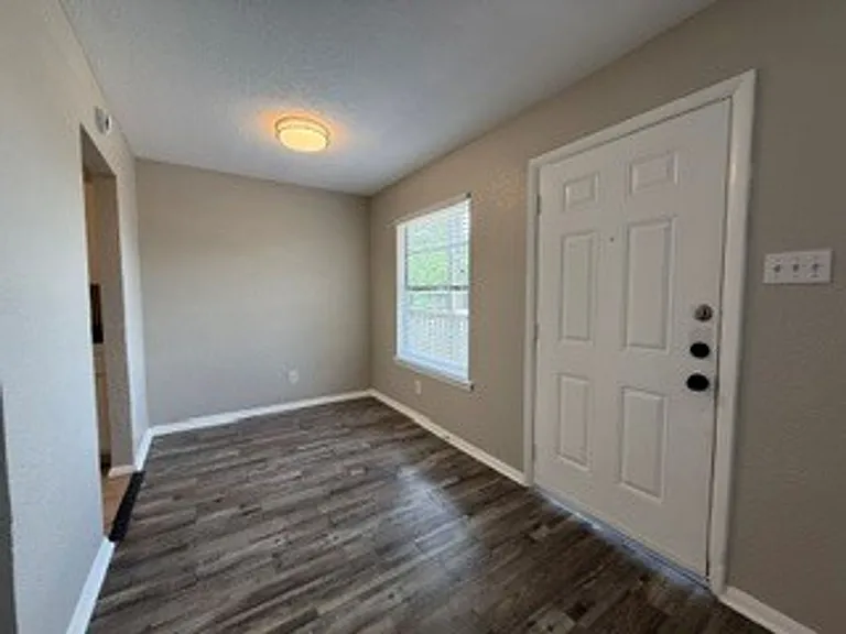 516 Gentleman Road — Photo 4