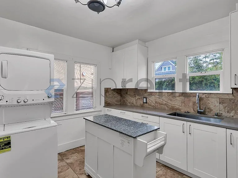 2145 Grant St — Photo 13