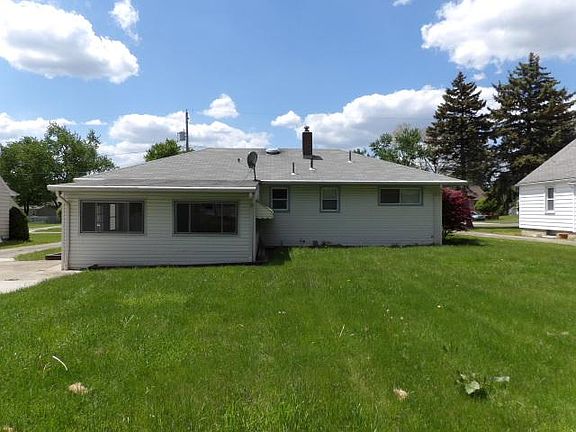 3rd image of 257 N Main St