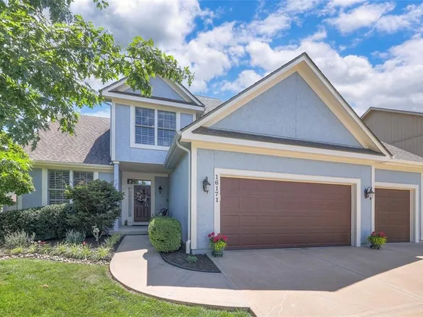 16171 S Britton St, Olathe, KS 66062
