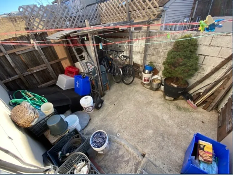 828 Alter St — Photo 8