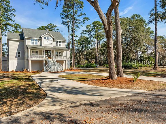 2nd image of 26 Pilot Point Rd