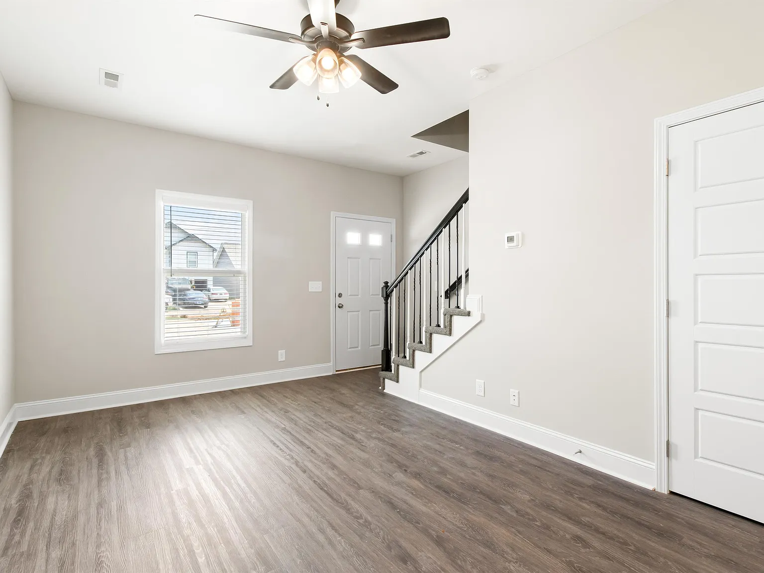 215 Notgrass Road Bldg 2 - J — Photo 4
