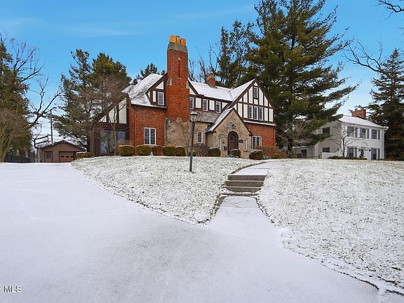 2nd image of 4028 Brookside Rd