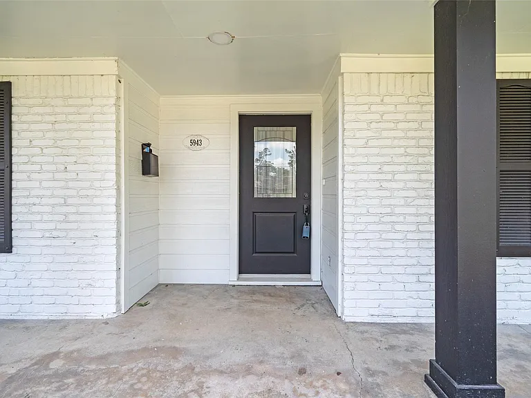 5943 Greenmont Dr — Photo 4
