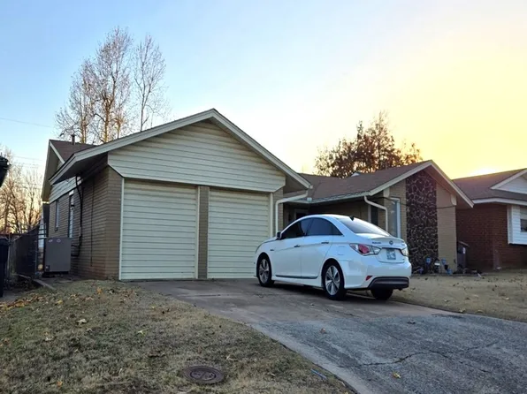 8216 NW 28th St, Bethany, OK 73008