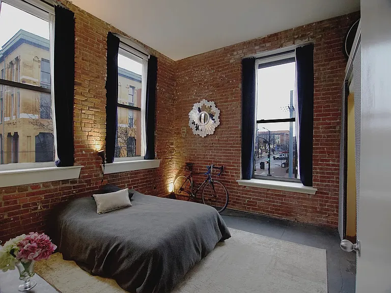509 Delaware St #201 — Photo 10