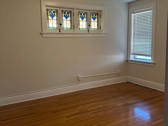 3rd image of 4984 Tholozan Ave #2