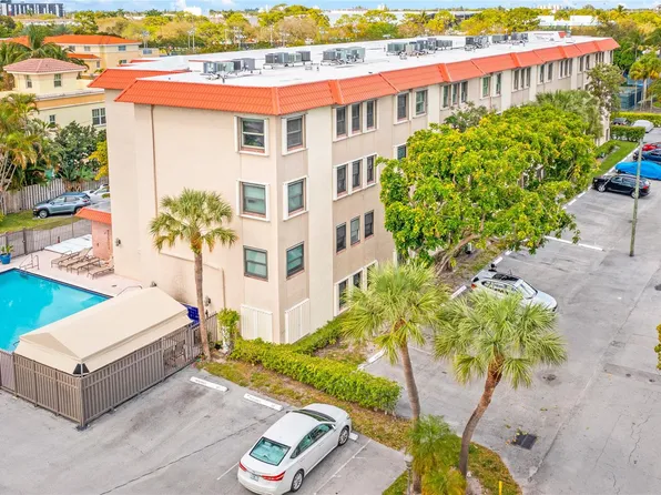 615 NE 12th Avenue #307, Fort Lauderdale, FL 33304