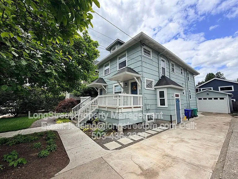 1749 SE 46th Ave — Photo 1