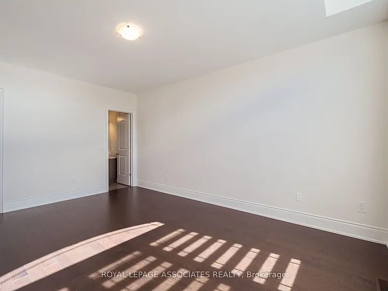 55 Raspberry Ridge Ave — Photo 37