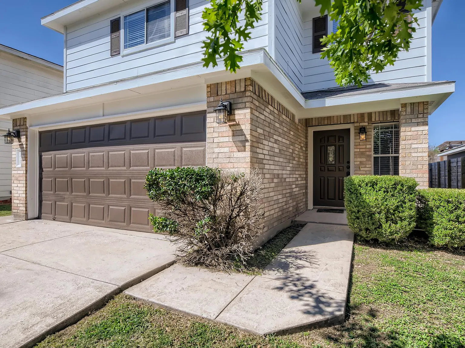 4 bed, 2088 sqft, $2,995 — Photo 2
