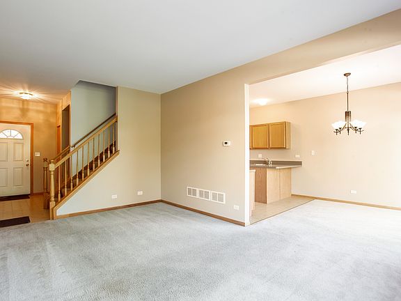 3rd image of 7201 Bradford Ct