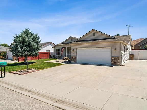 3rd image of 1114 Feltham Peak Dr