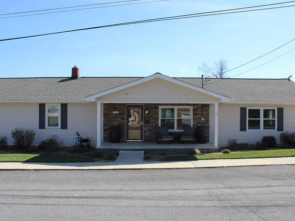 209 Highland Ave, Petersburg, WV 26847