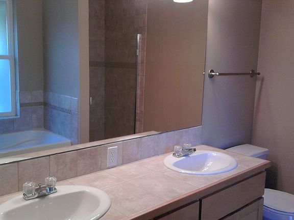 5th image of X4316 36th Ave W #C