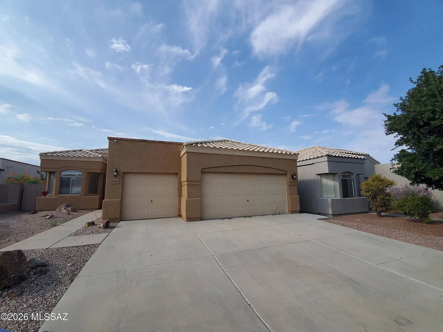 4 bed, 2.0 bath, 1986 sqft, $2,250 — Photo 3