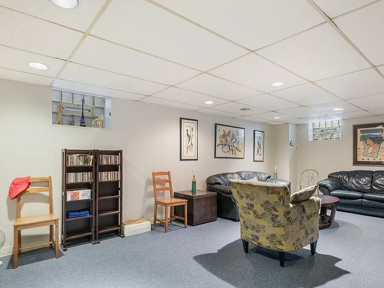 646 Green Briar Rd — Photo 21