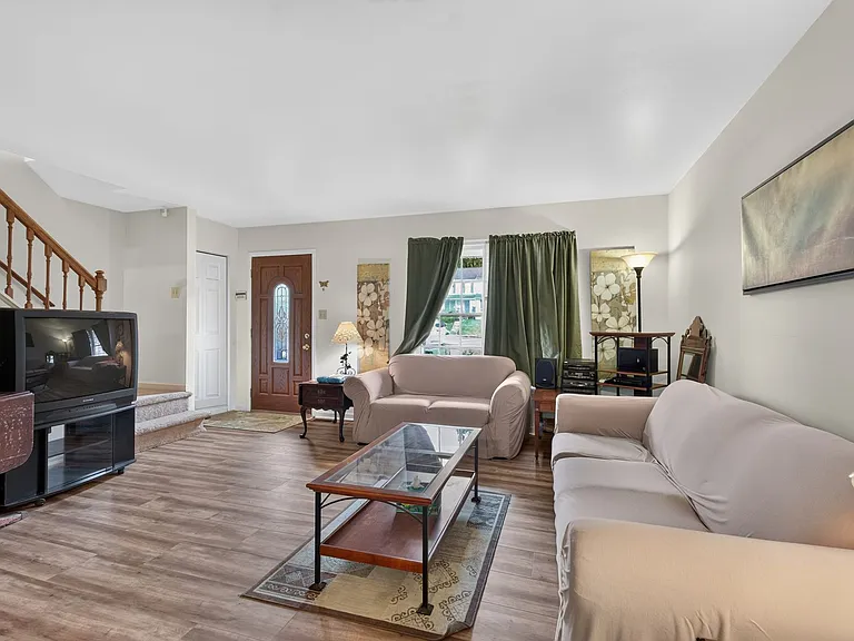 8 Cypress Dr — Photo 8