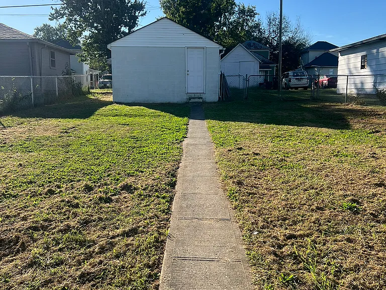 521 Spangler Dr — Photo 3