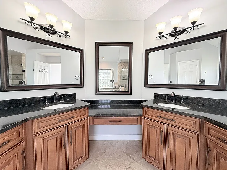 11411 Kingsley Manor Way — Photo 23