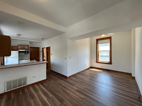 3464 N Clark St APT 3R, Chicago, IL 60657