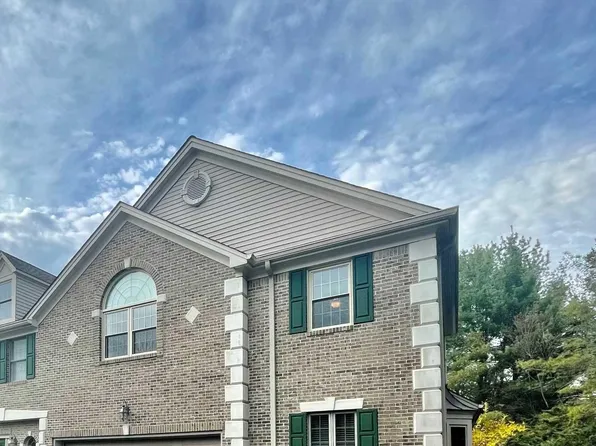 313 Laurel Brook Rd, Montvale, NJ 07645