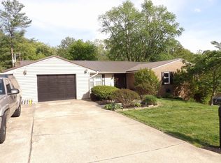 112 Hillcrest Ct, Russell, KY 41169