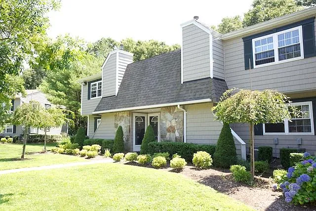 Fairfield Village At Middle Island — Photo 18
