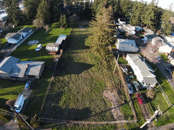 12523 SE Bush St, Portland, OR 97236