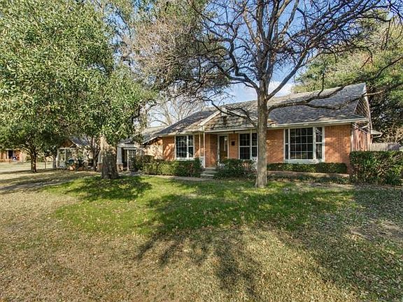 2nd image of 6128 Saratoga Cir