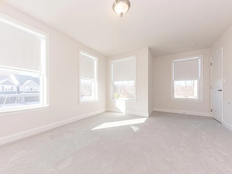 3341 Roseford Blvd — Photo 29