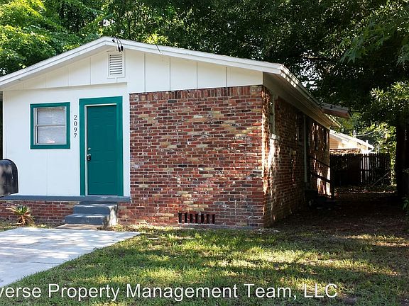 2nd image of 2097 Baldwin St