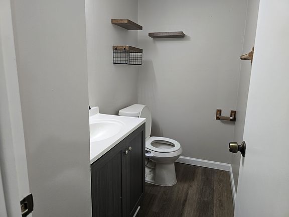 4th image of 38177 Jamestown Dr