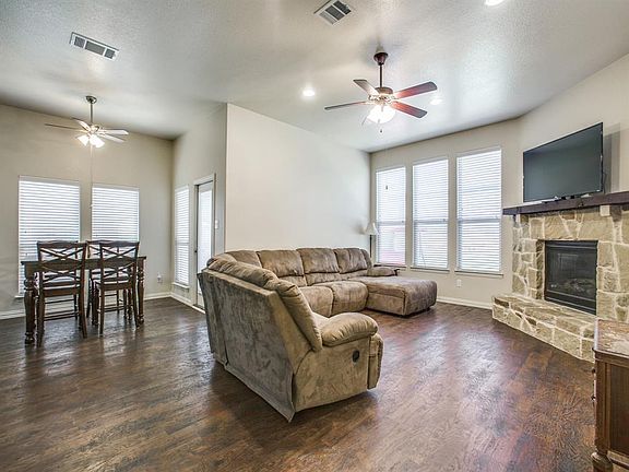 5th image of 5212 Pinewood Dr