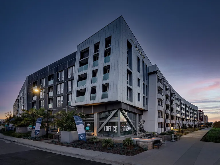 The Harlowe — Photo 19