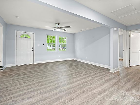 4th image of 2506 Rogers Ave