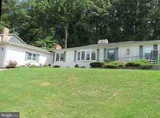 4068 Wilshire Dr, York, PA 17402