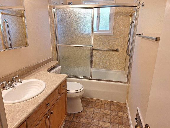 Main bathroom