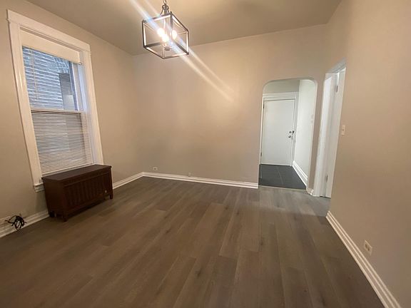 4th image of 1514 W Wilson Ave #1R