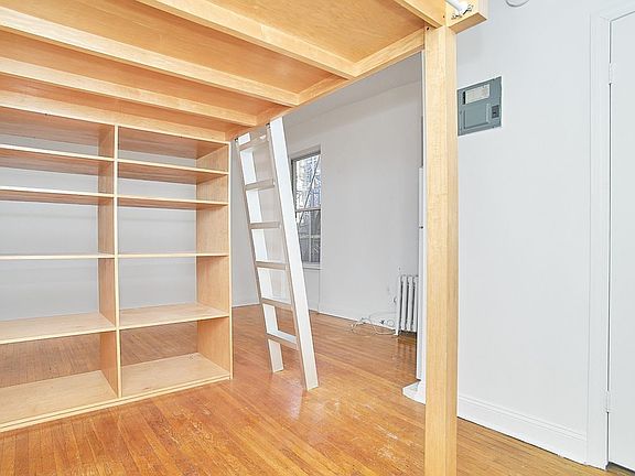 3rd image of 417 W 120th St APT 6W