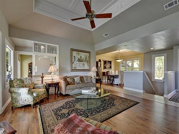 4th image of 1402 Canoe Brook Dr